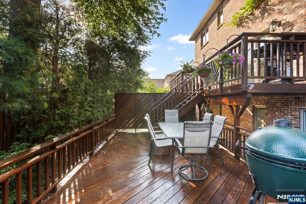 228 Lafayette Avenue
