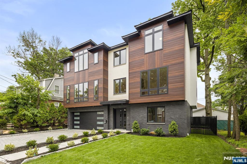 264 Beverly Hills Road