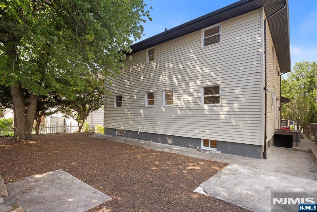 54 Columbia Avenue