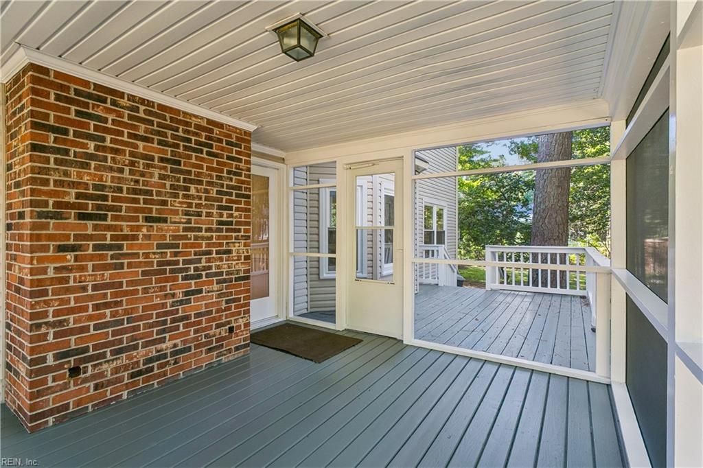 403 Gaines WAY