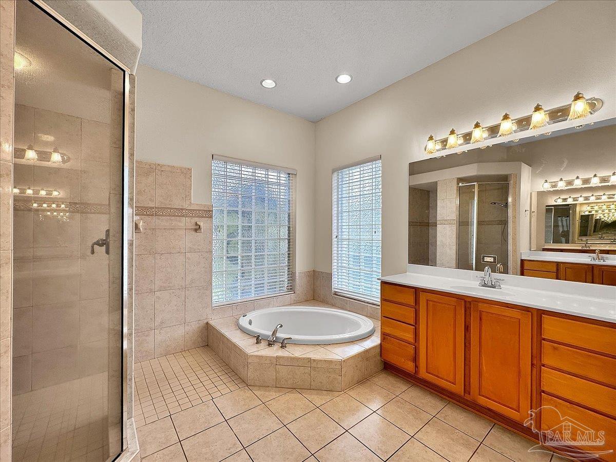 1187 Grand Pointe Dr