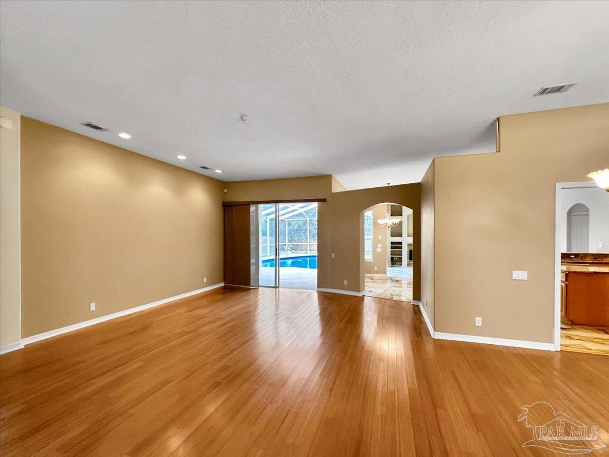 1187 Grand Pointe Dr