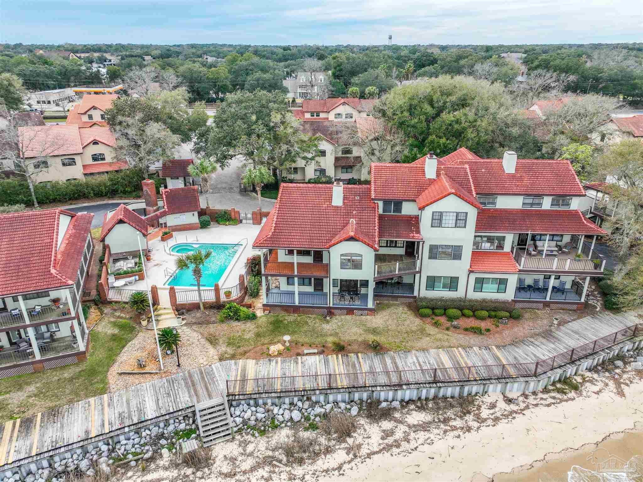102 Baybridge Dr