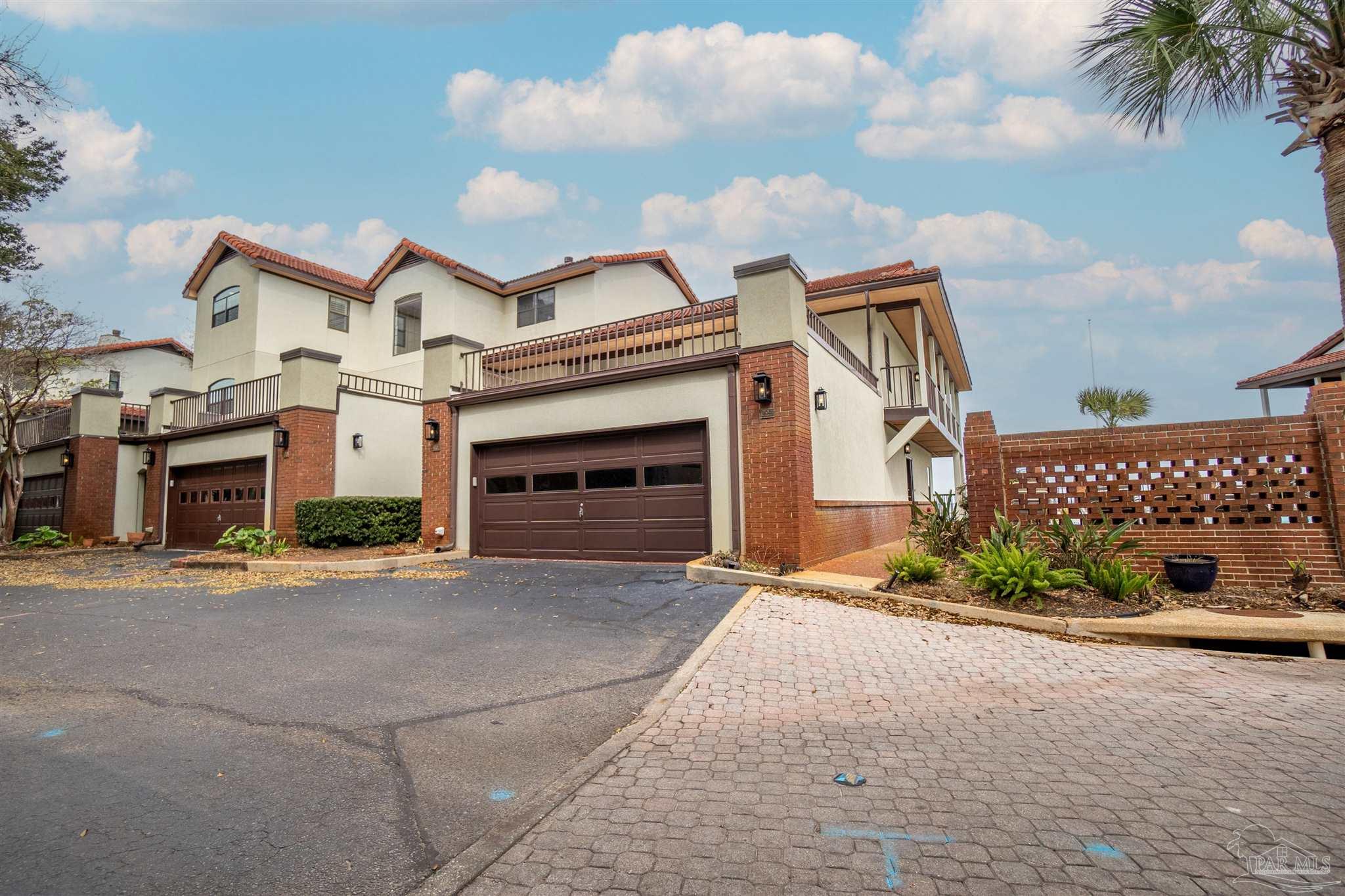 102 Baybridge Dr