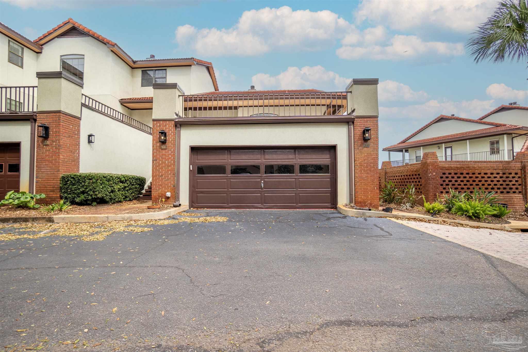 102 Baybridge Dr
