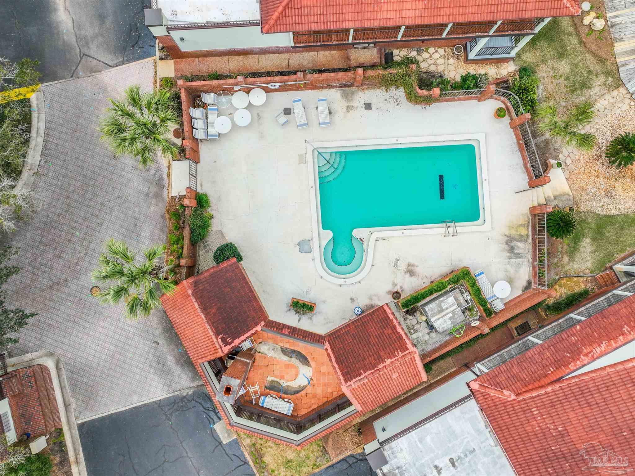 102 Baybridge Dr