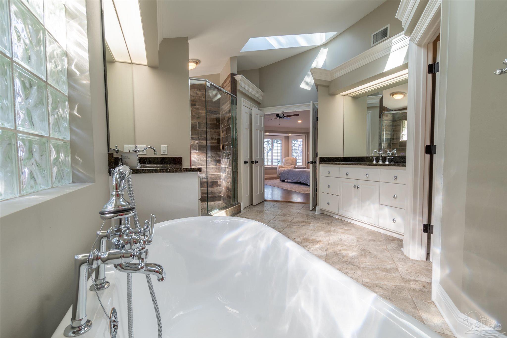 208 Northcliffe Dr