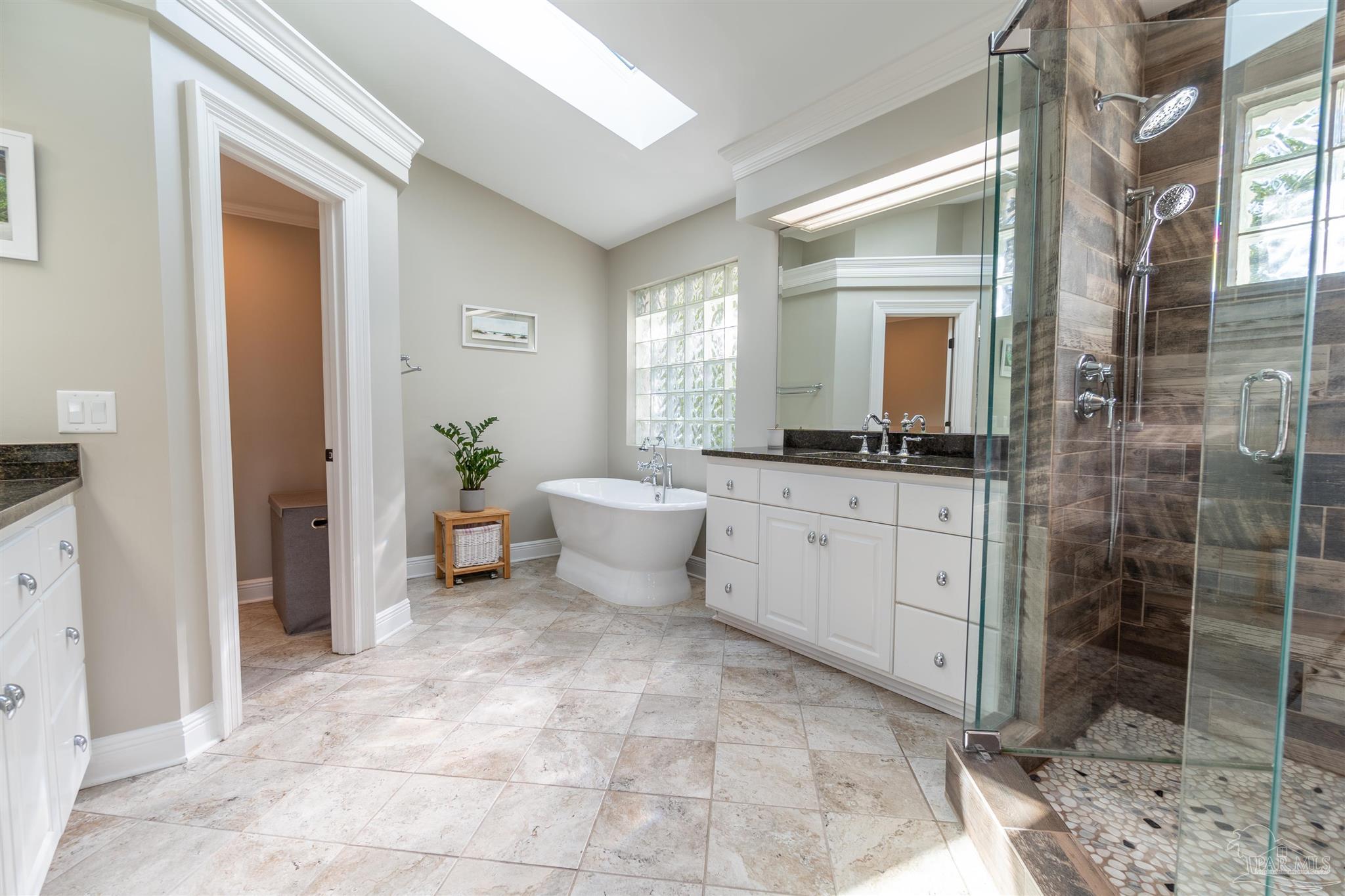 208 Northcliffe Dr