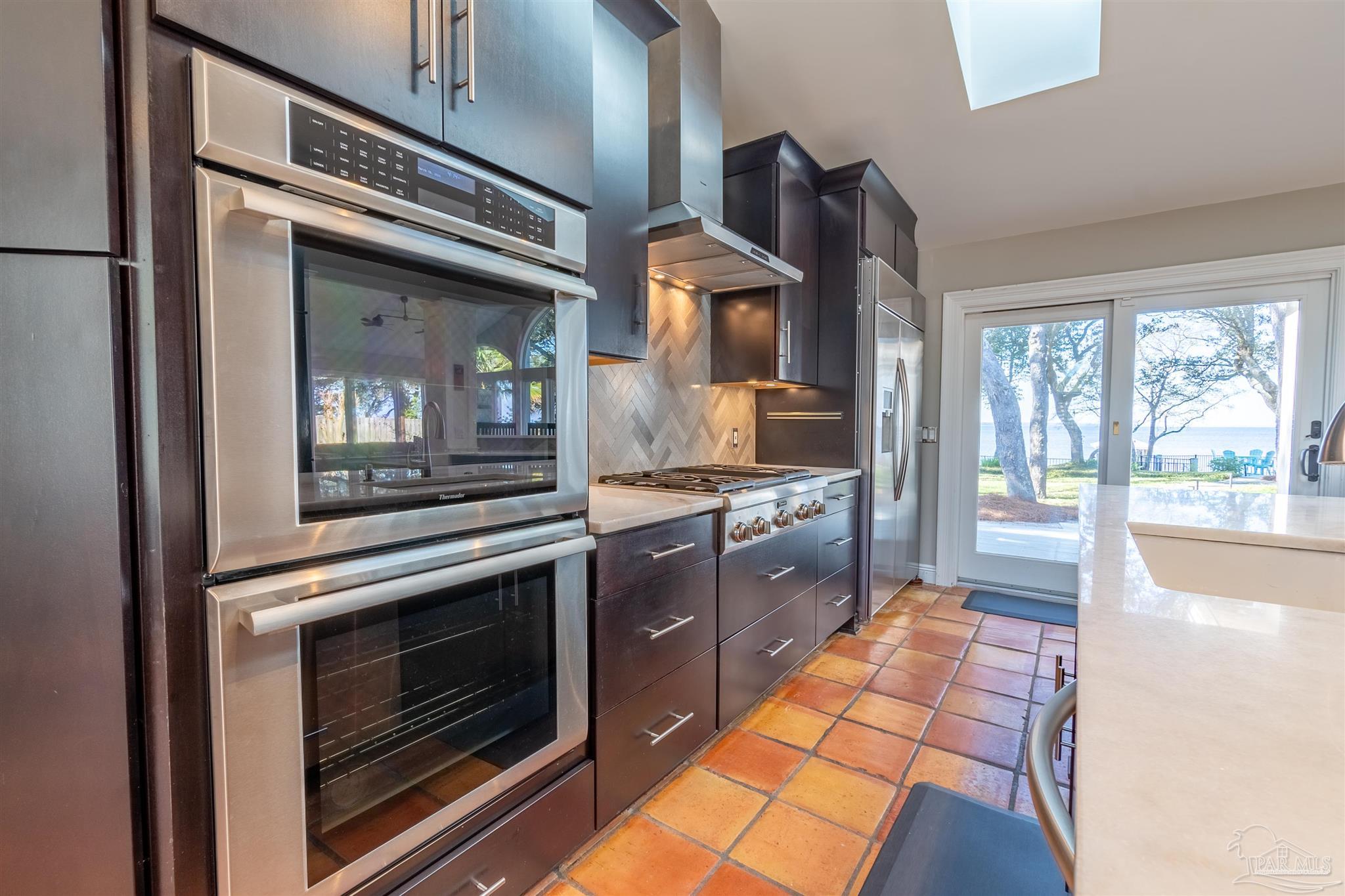 208 Northcliffe Dr
