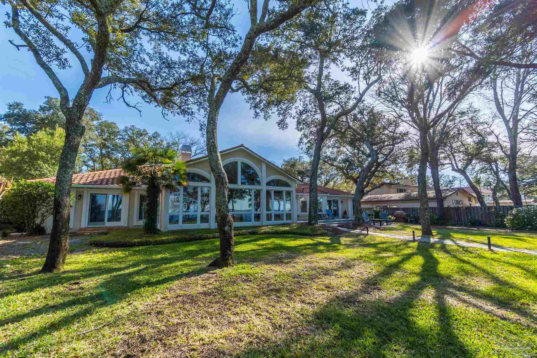 208 Northcliffe Dr