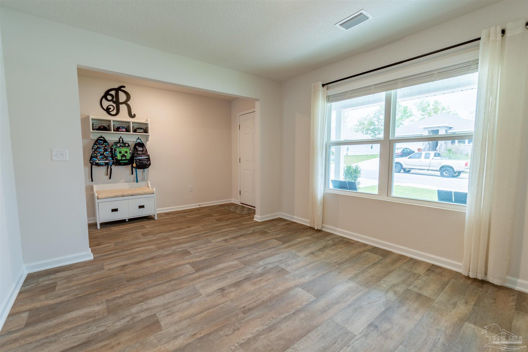 5469 Merlin Way