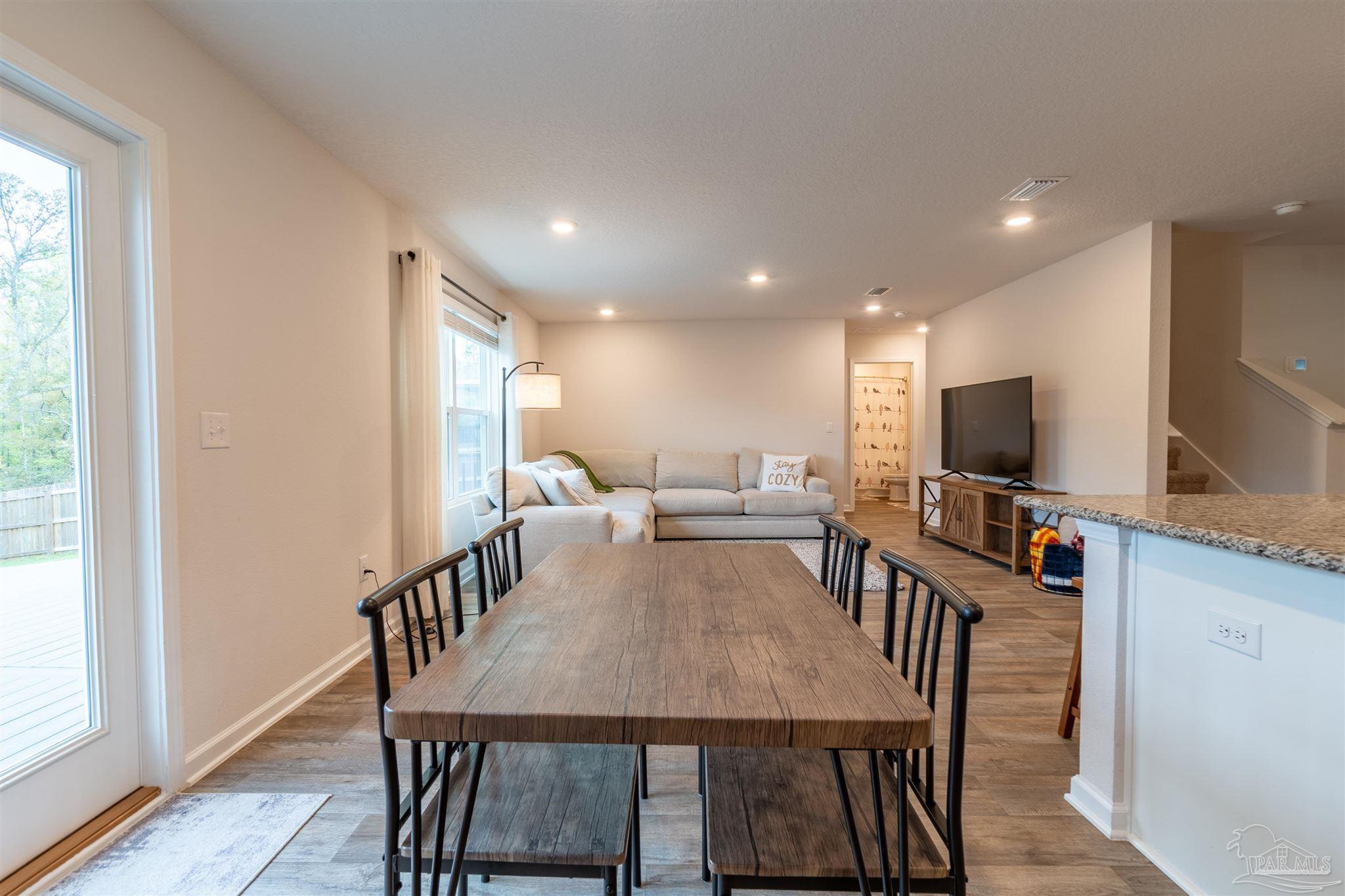 5469 Merlin Way