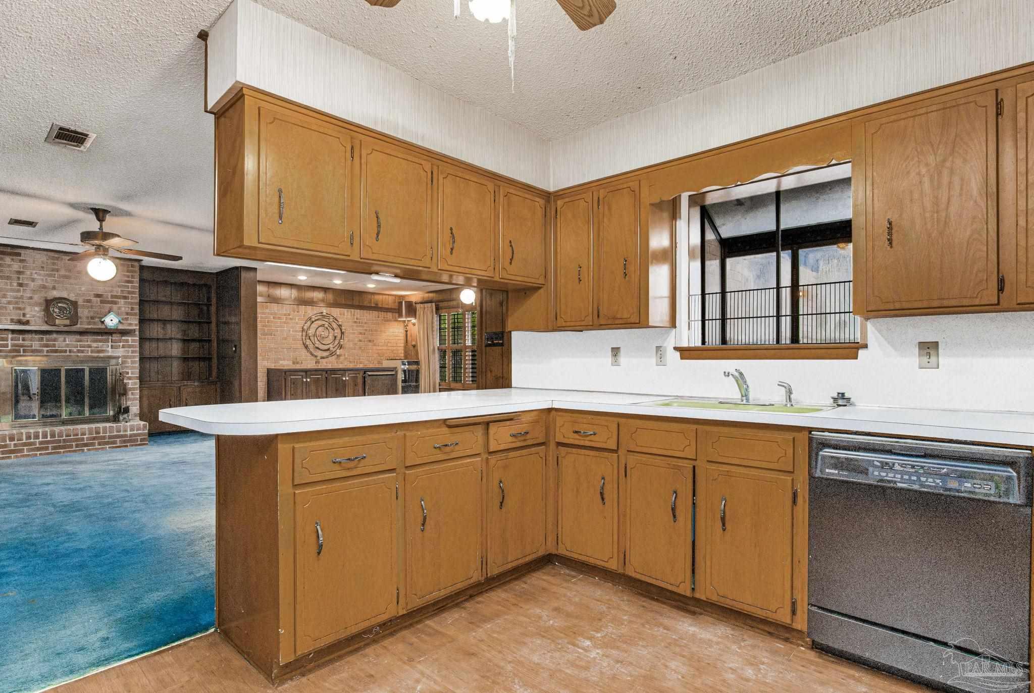 307 N 57th Ave