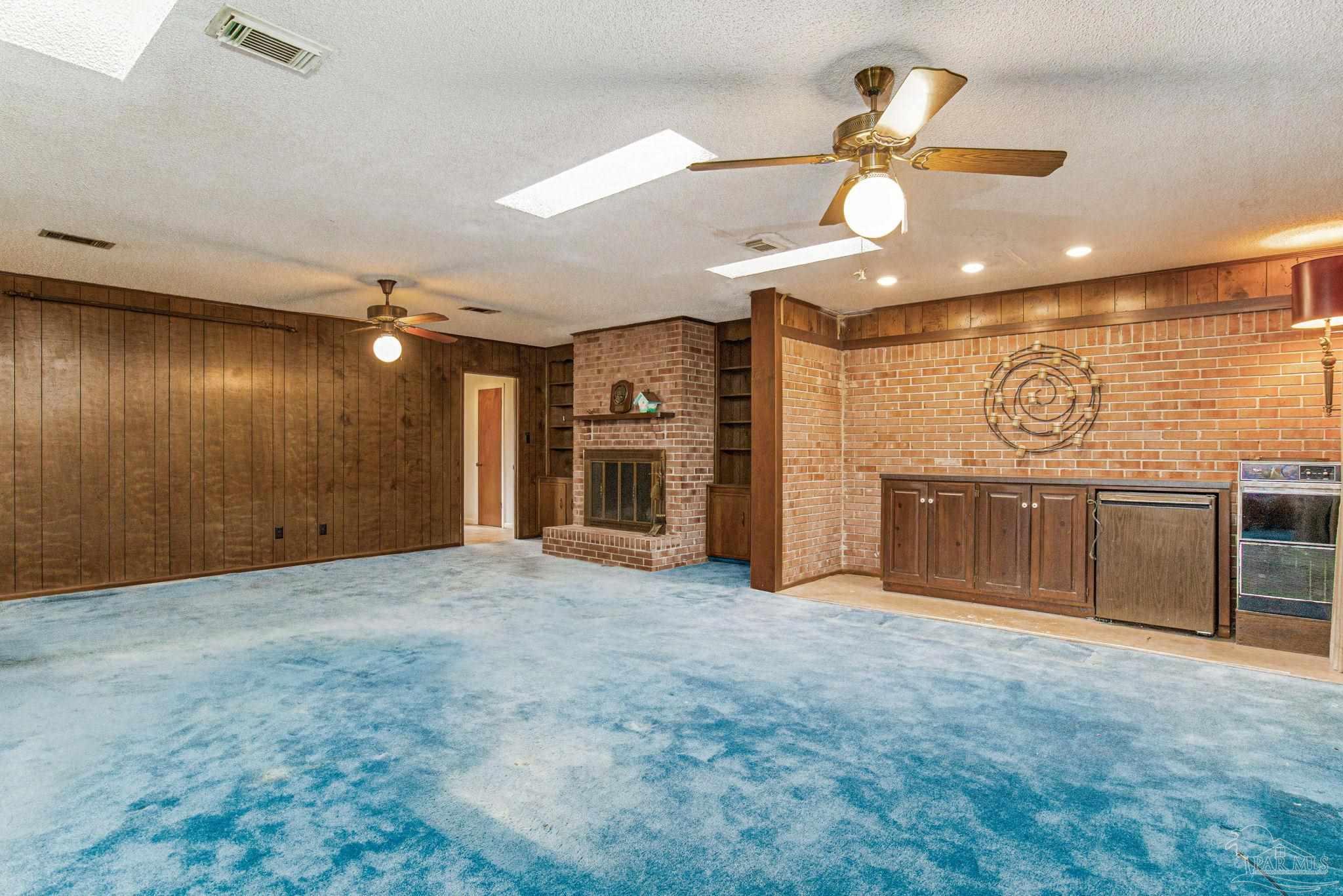 307 N 57th Ave