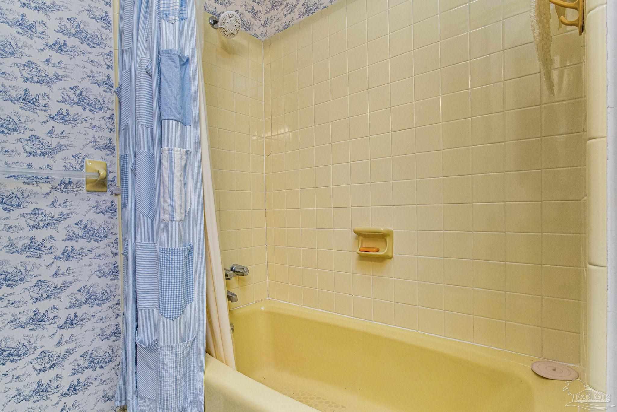 307 N 57th Ave