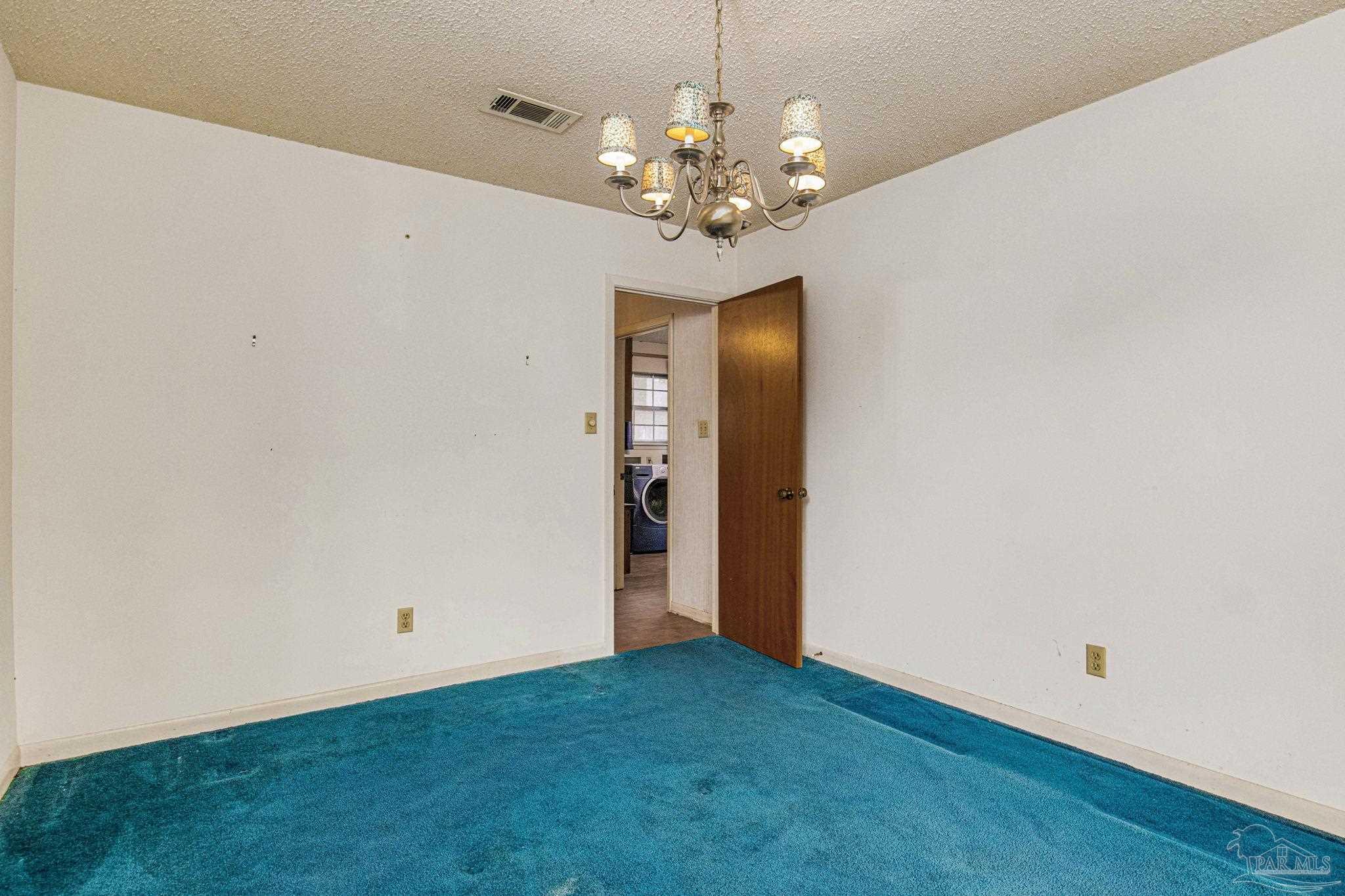 307 N 57th Ave