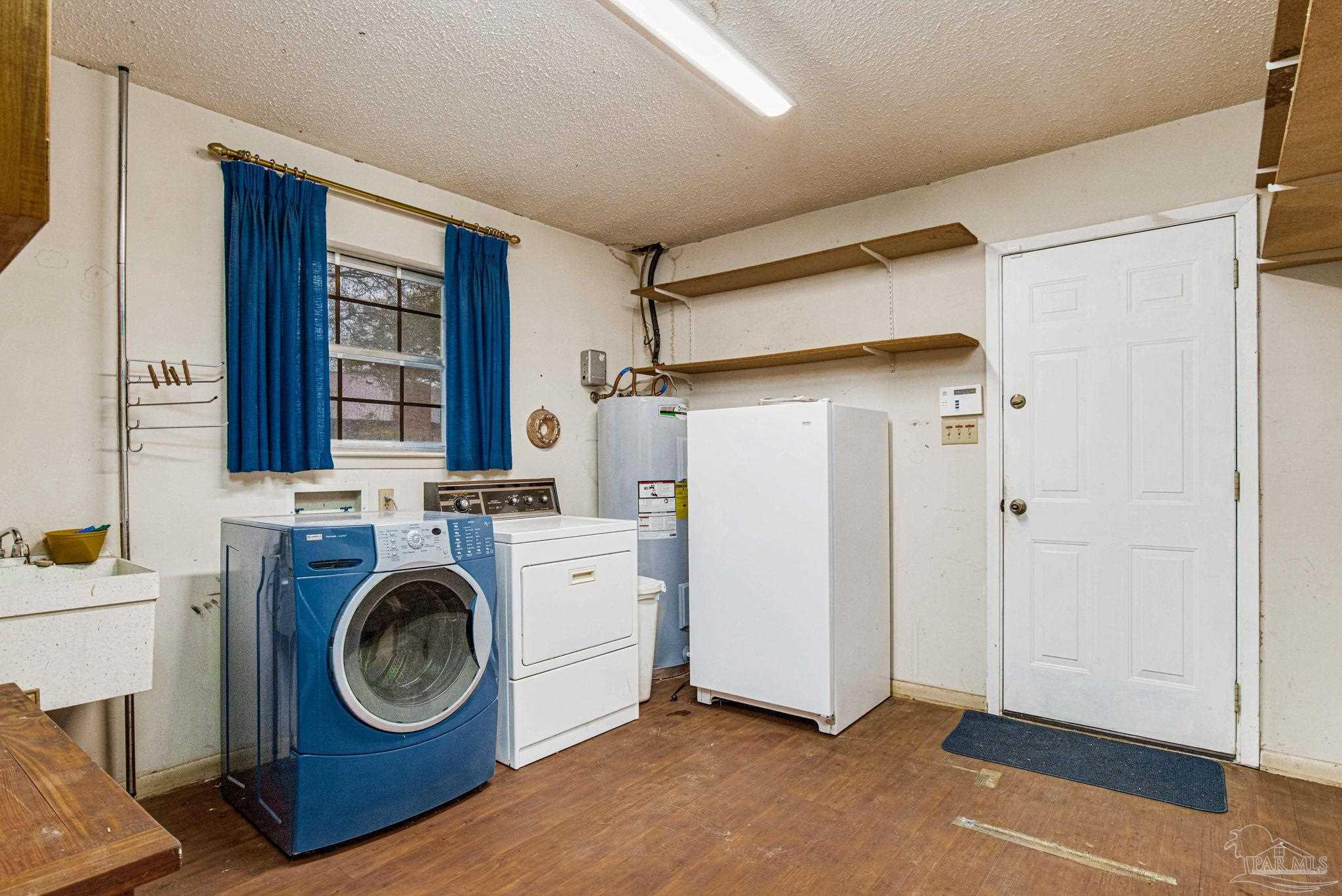 307 N 57th Ave