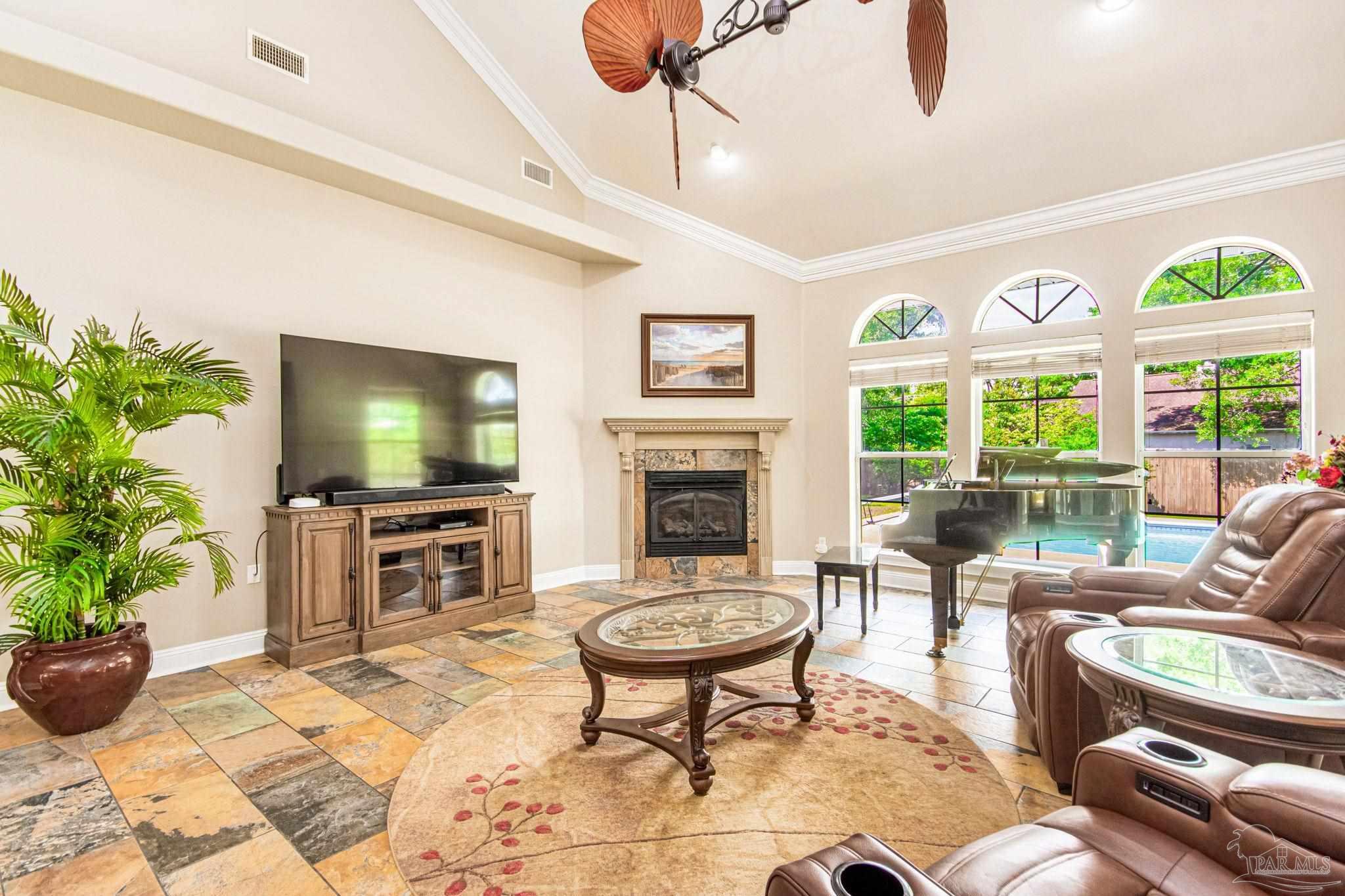 18 Rockwood Rd