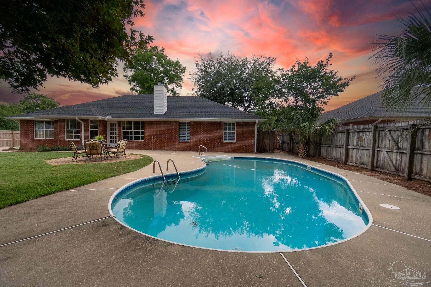 5699 Pin Oak Ave