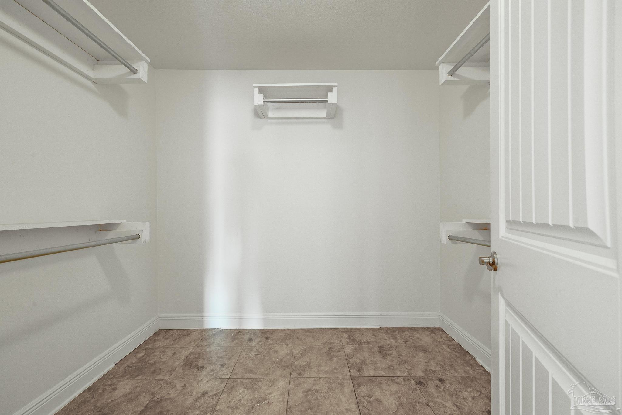 3024 Enclave Ct