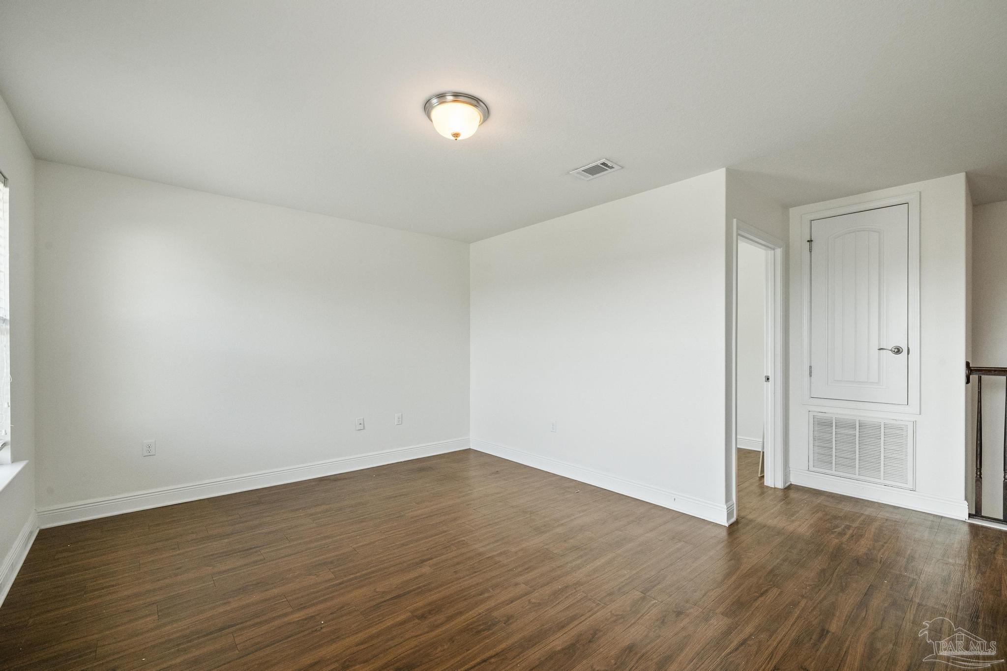 3024 Enclave Ct