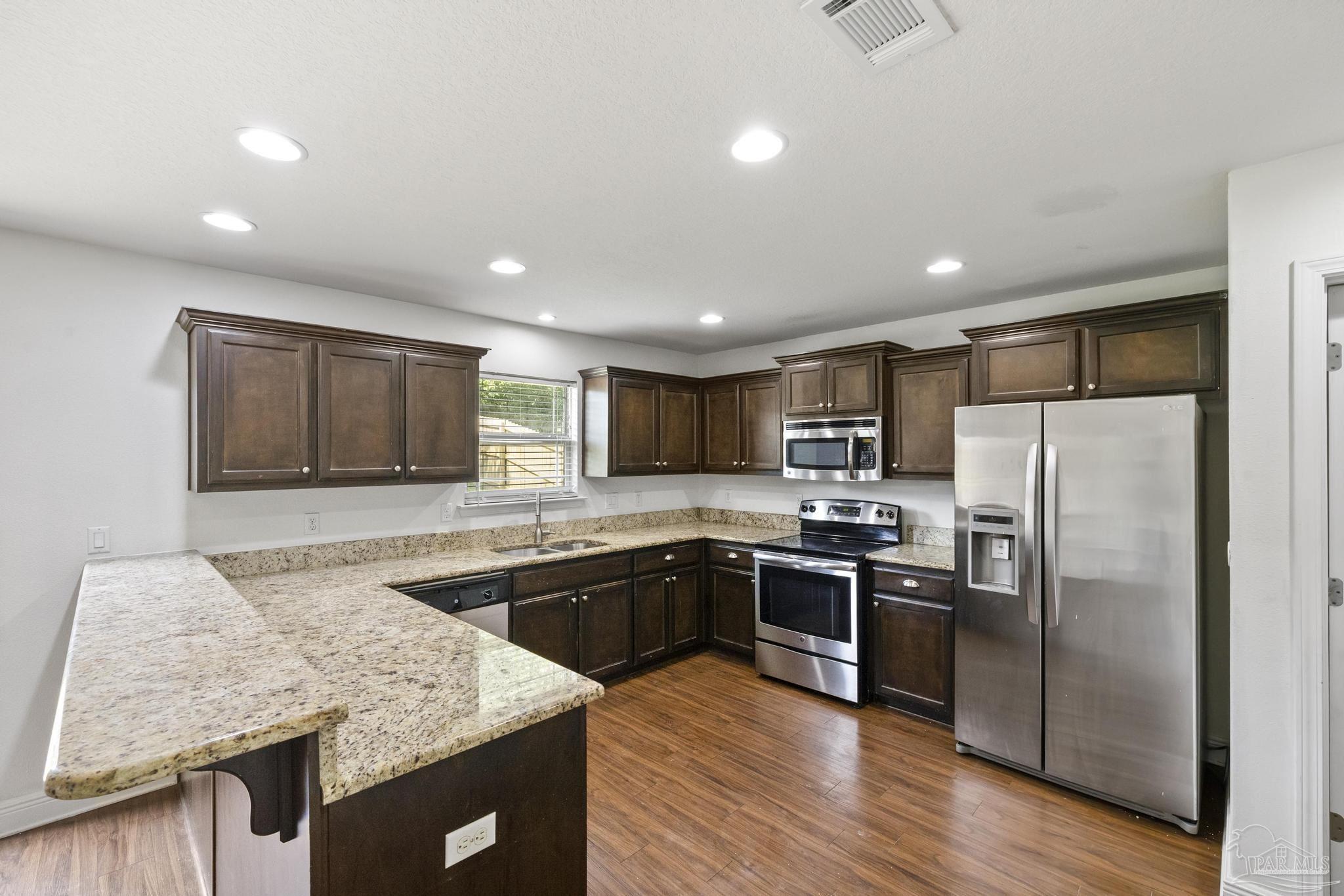 3024 Enclave Ct