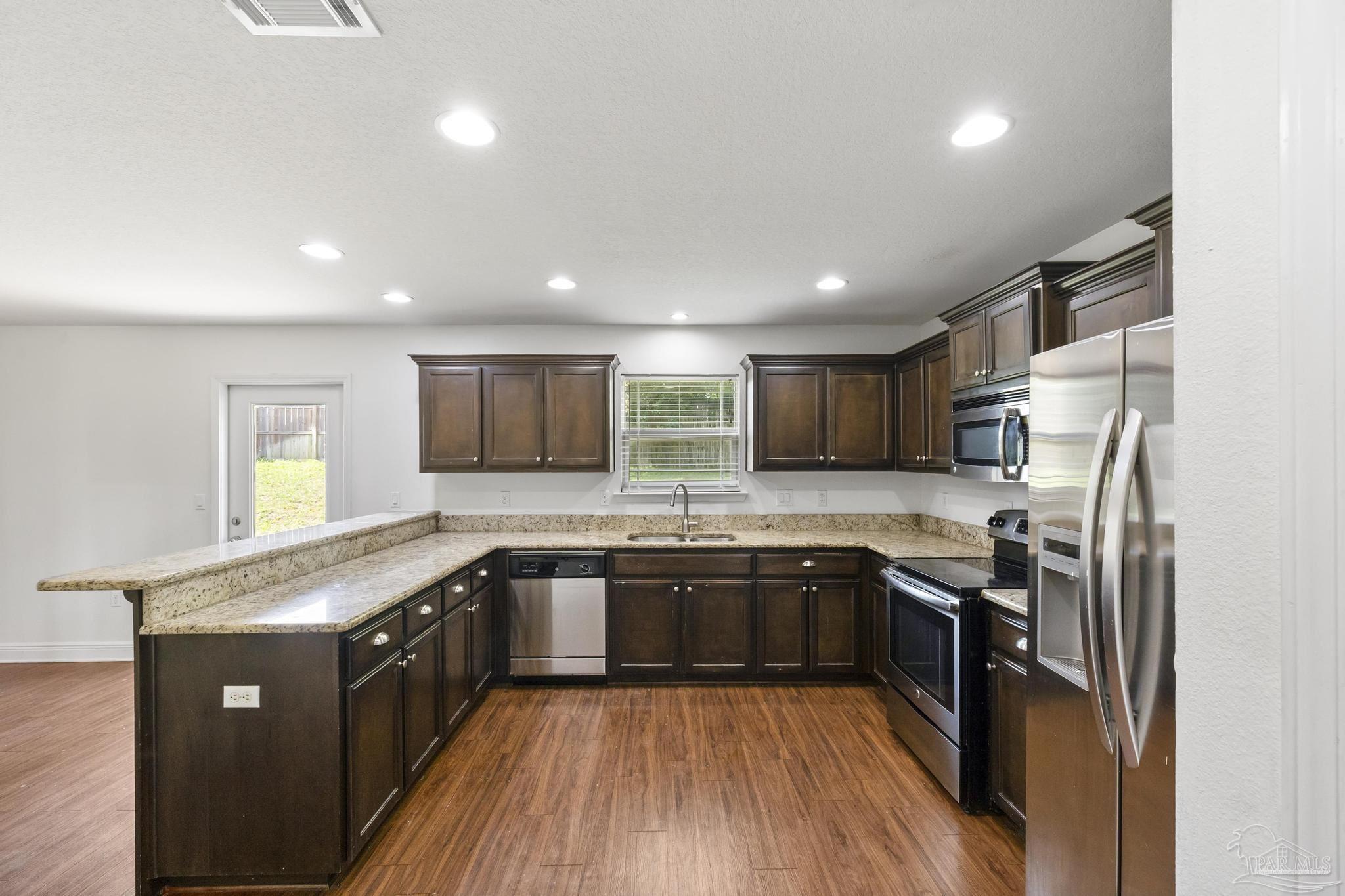 3024 Enclave Ct