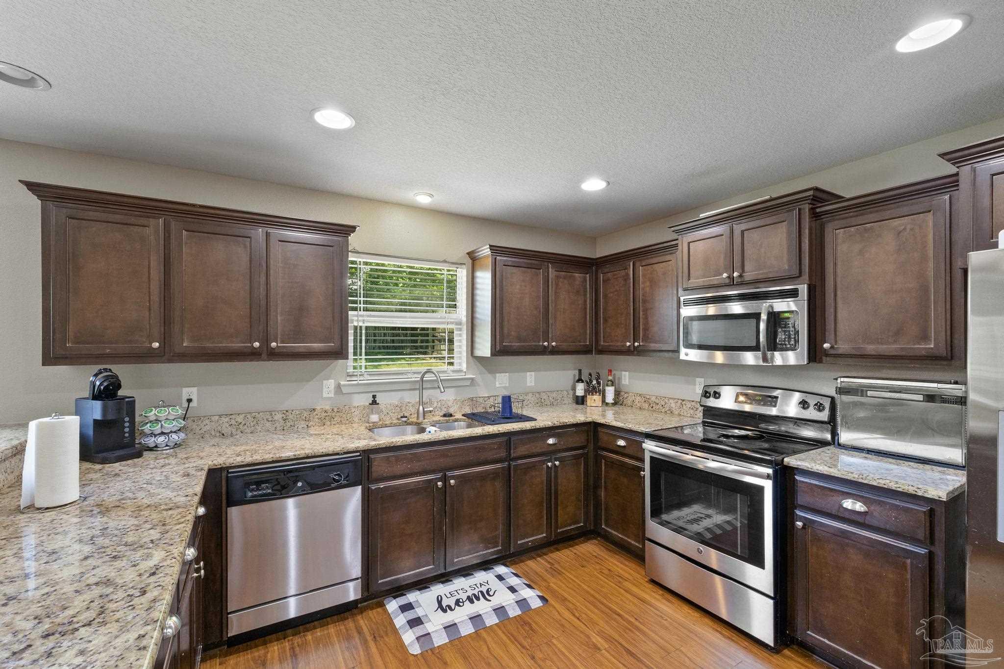 3024 Enclave Ct