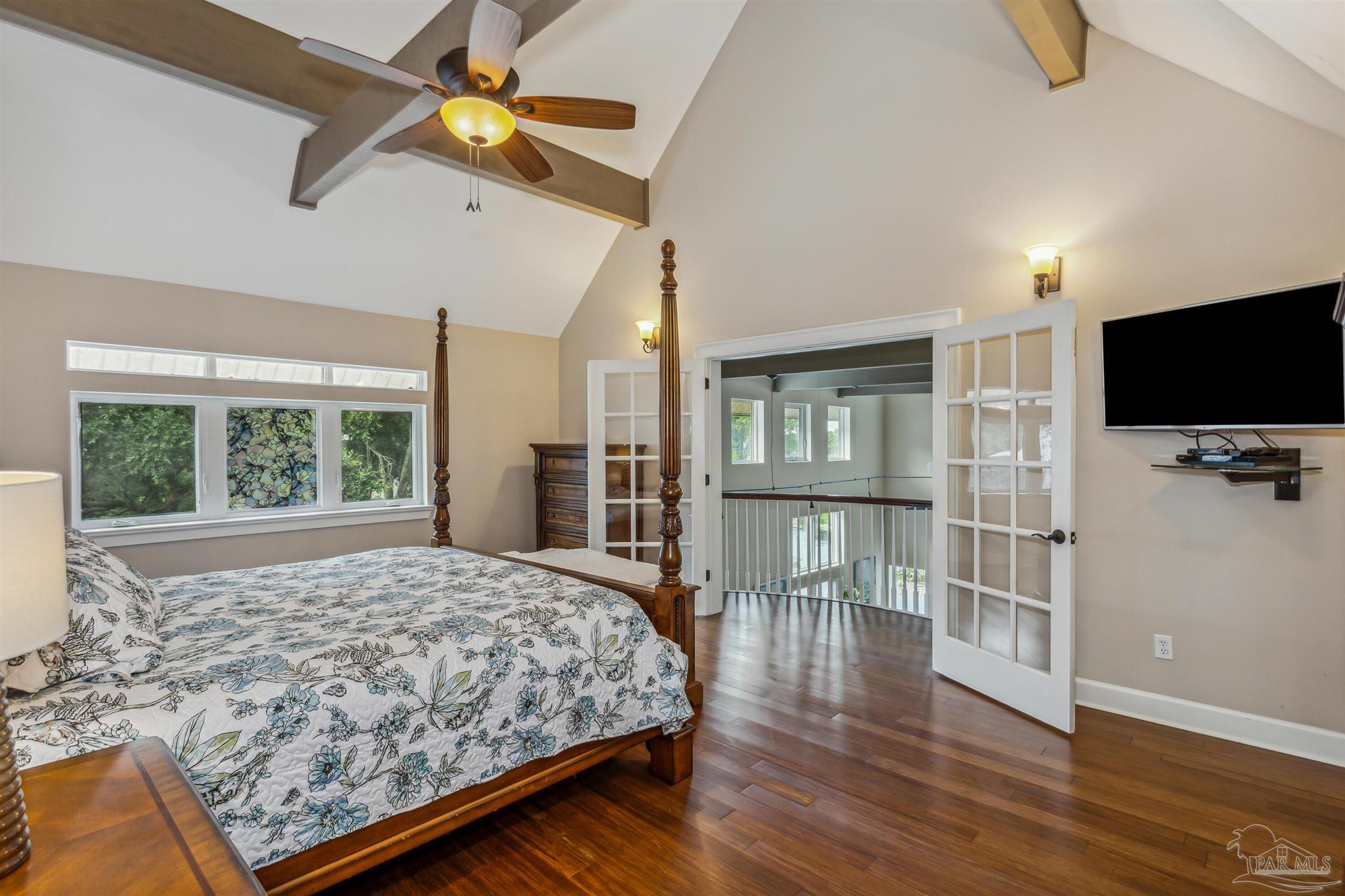 4649 Soundside Dr