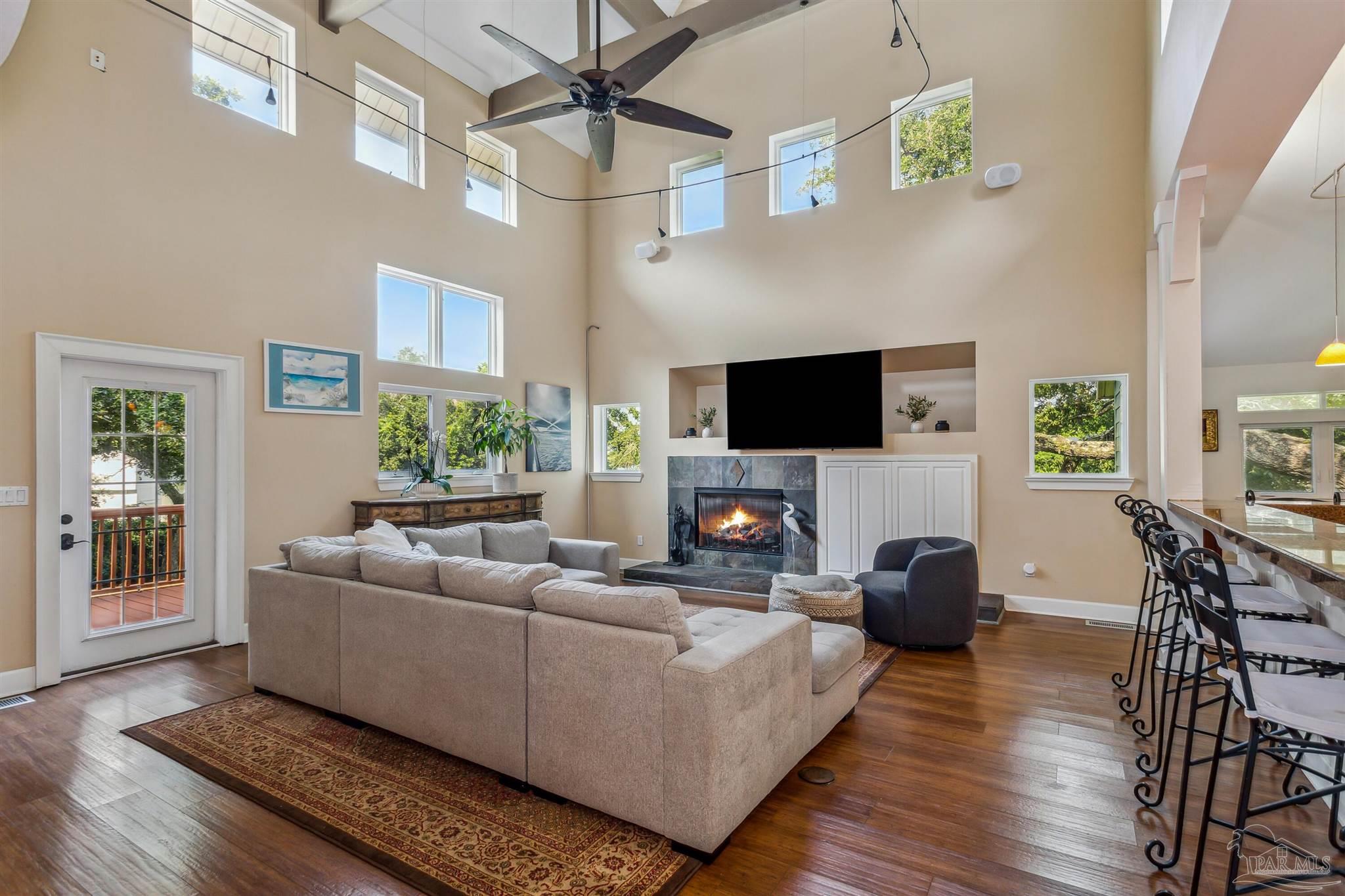 4649 Soundside Dr