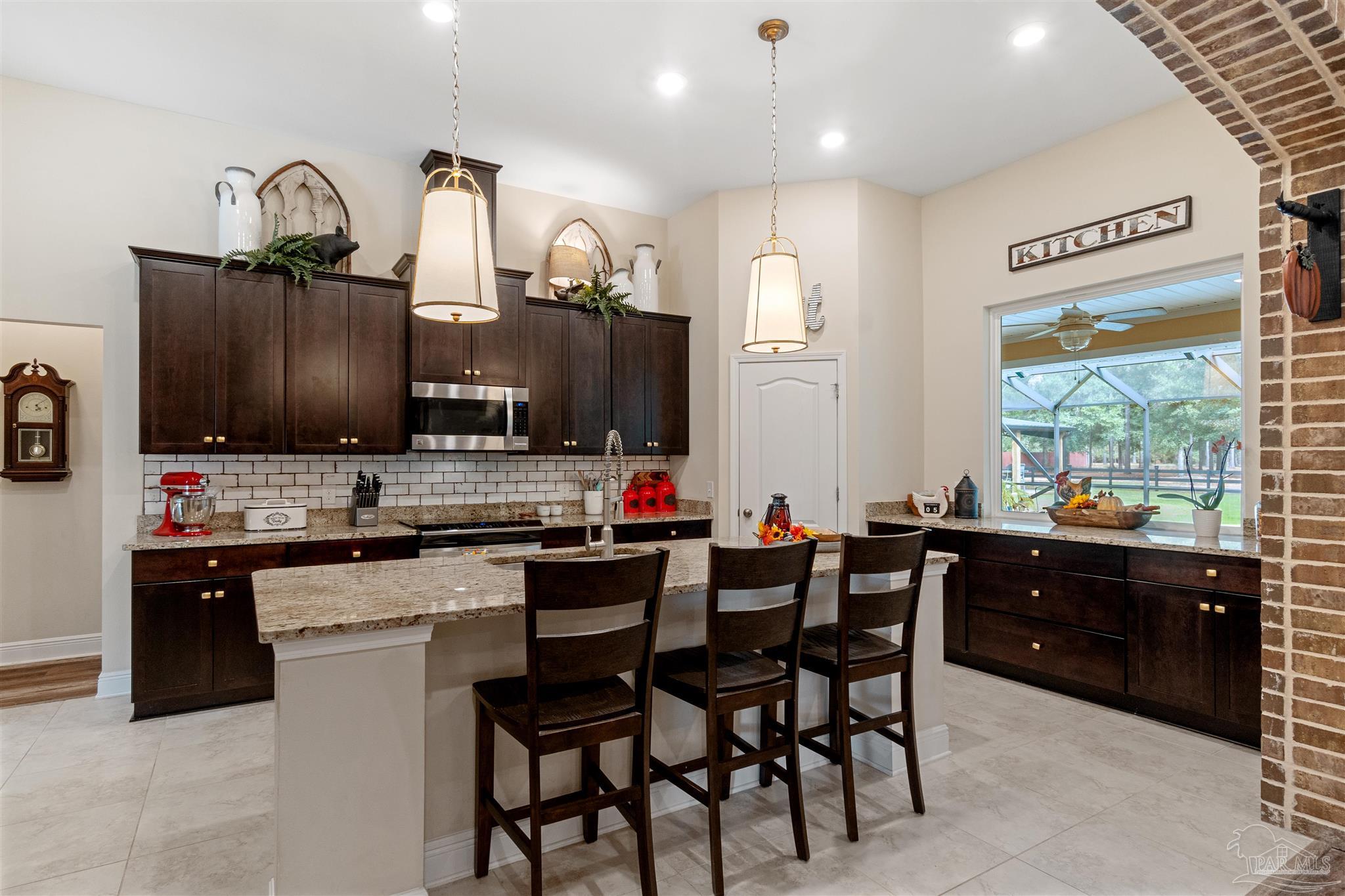 6994 Foxboro Cir