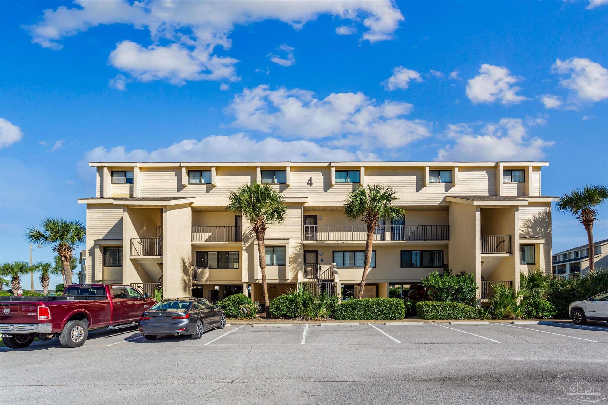 900 Ft Pickens Rd # 413