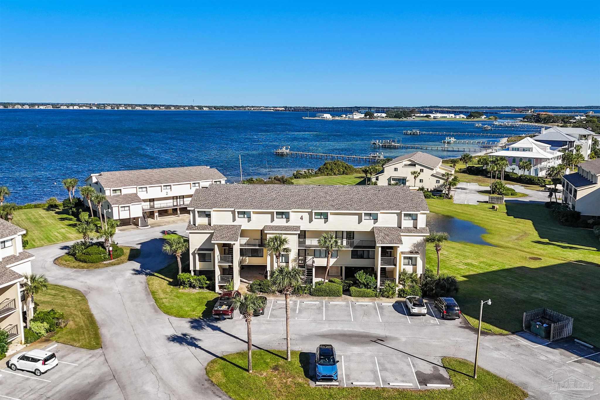 900 Ft Pickens Rd # 413