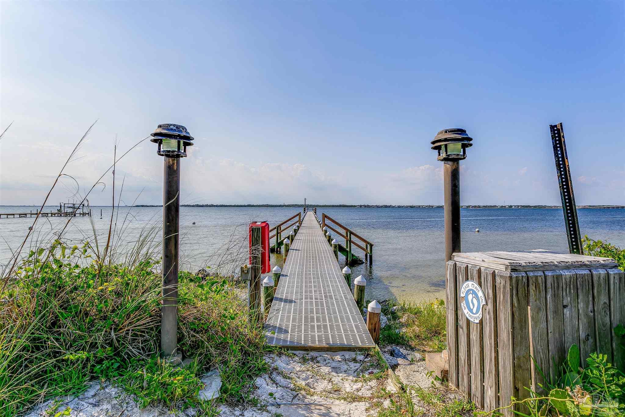 900 Ft Pickens Rd # 413