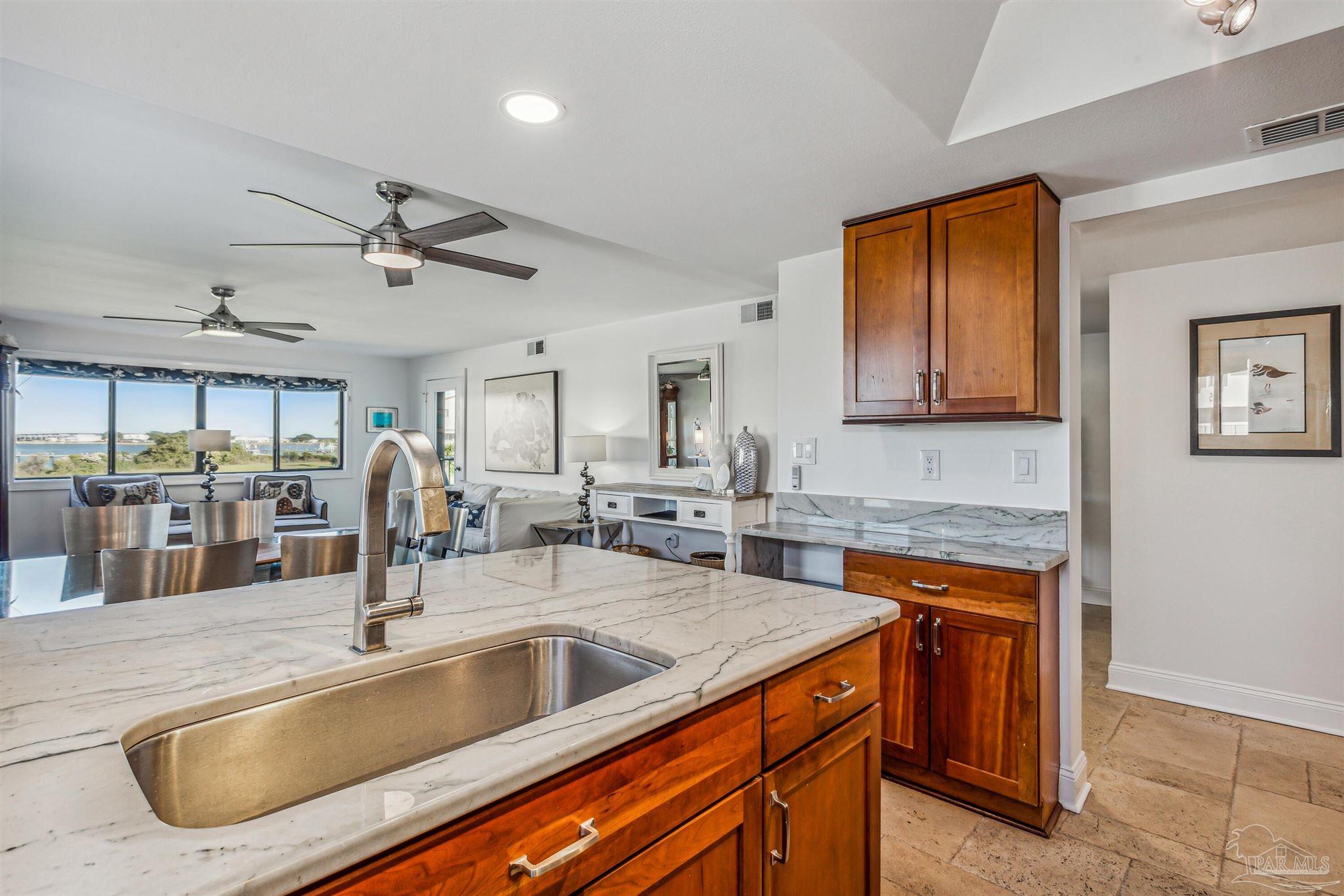 900 Ft Pickens Rd # 413