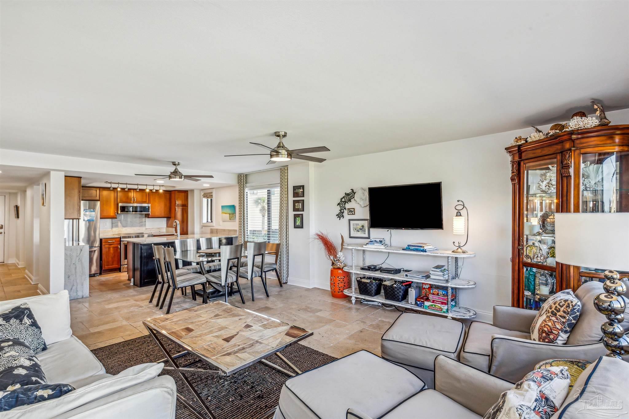 900 Ft Pickens Rd # 413