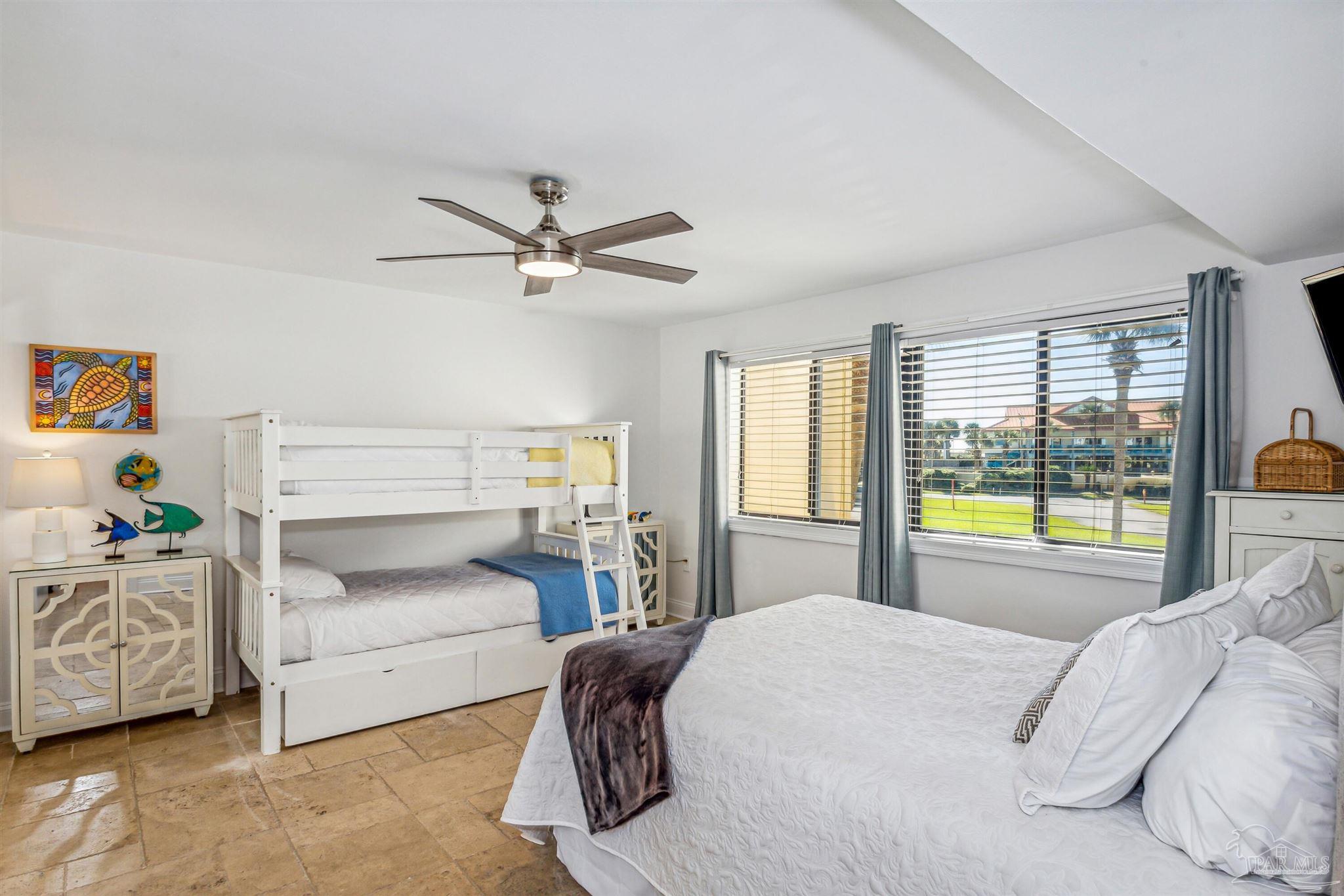 900 Ft Pickens Rd # 413