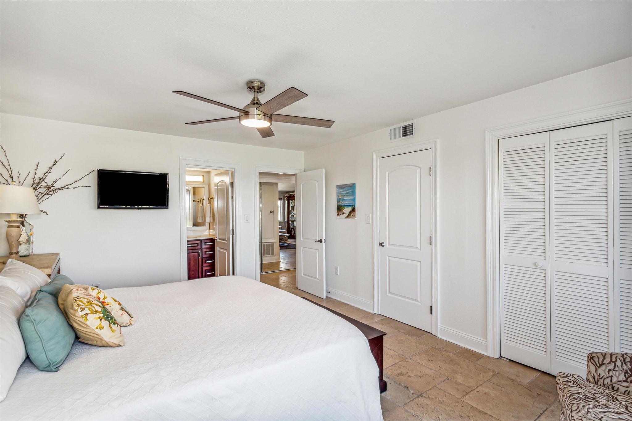 900 Ft Pickens Rd # 413