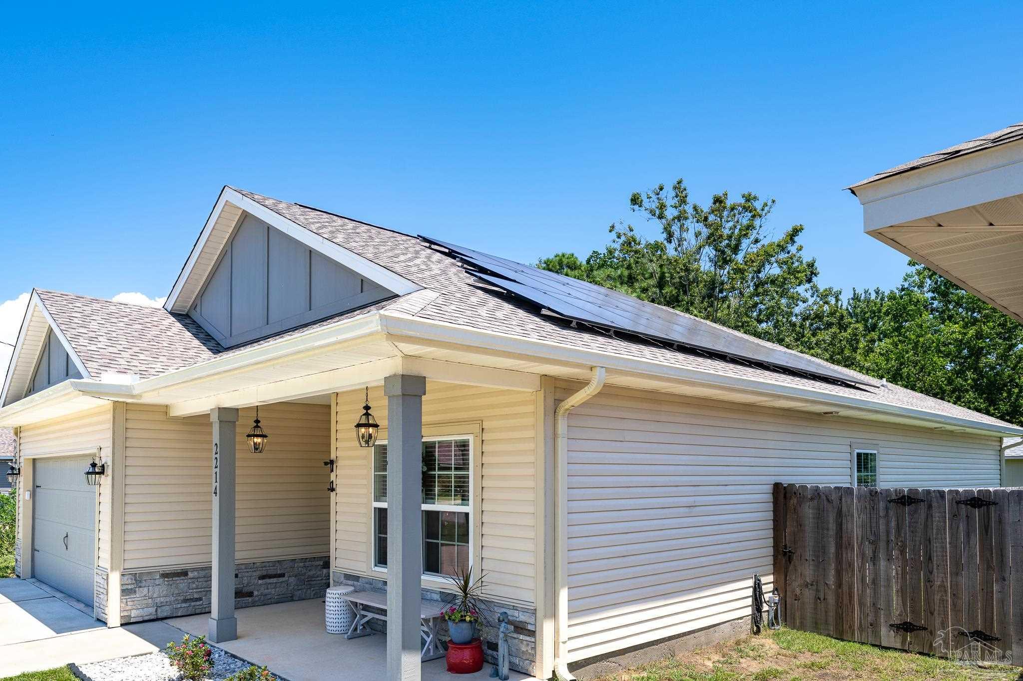 2214 Tom St
