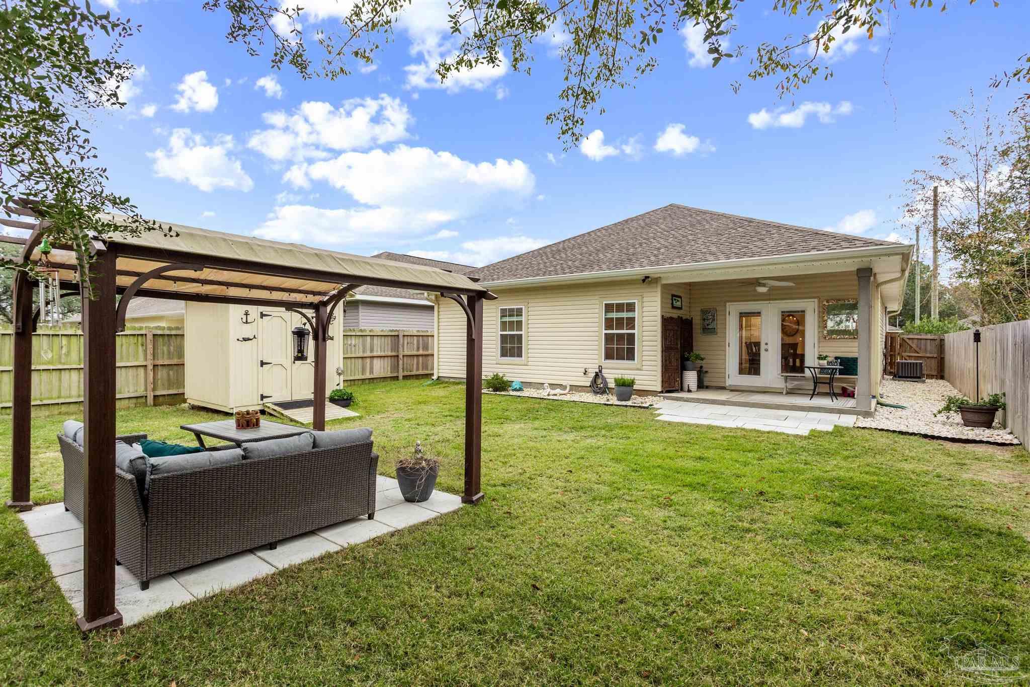 2214 Tom St