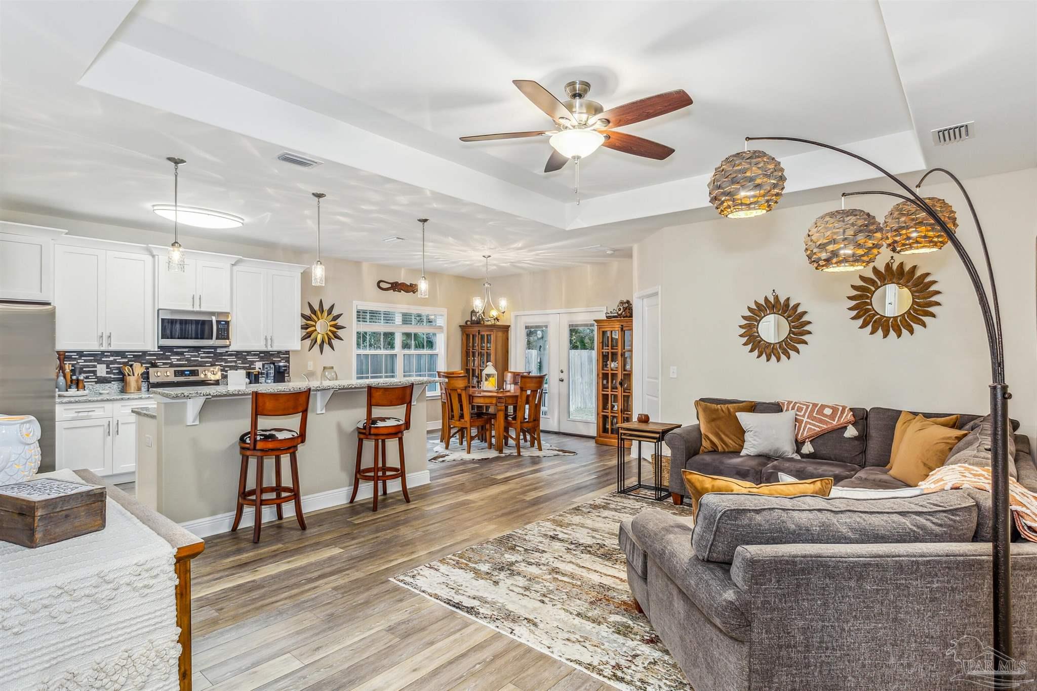 2214 Tom St