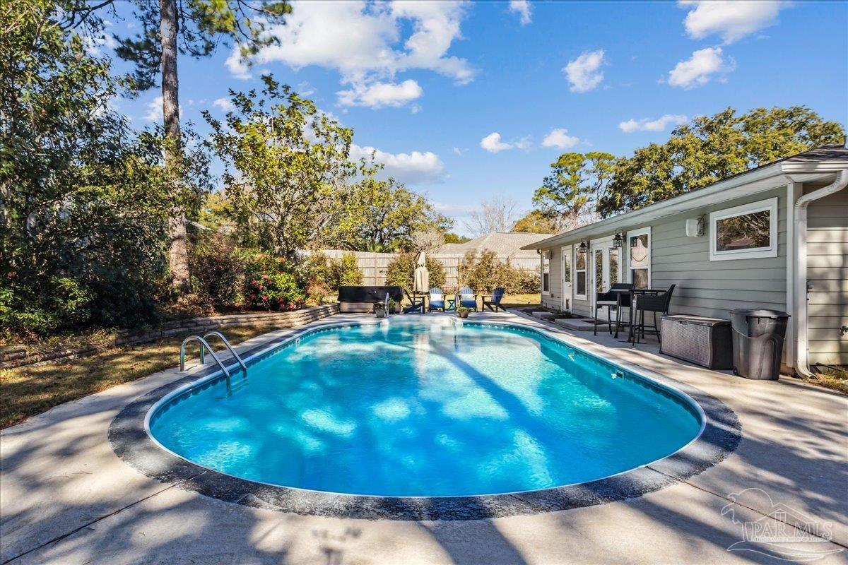 709 Chesapeake Dr