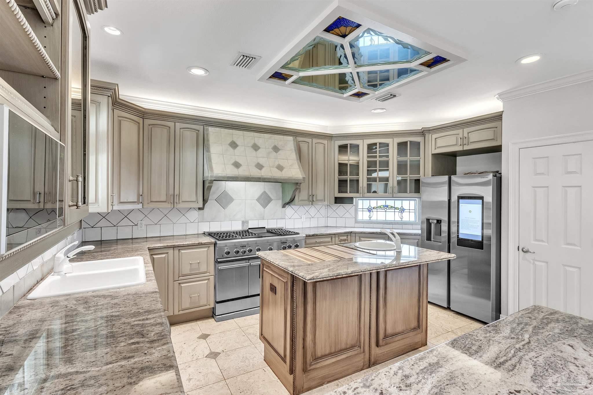 12 Seashore Dr