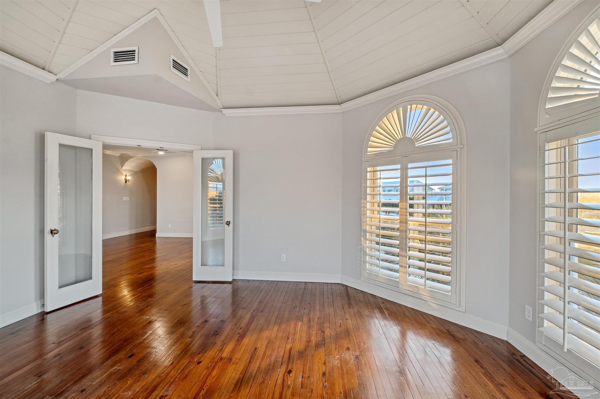 12 Seashore Dr