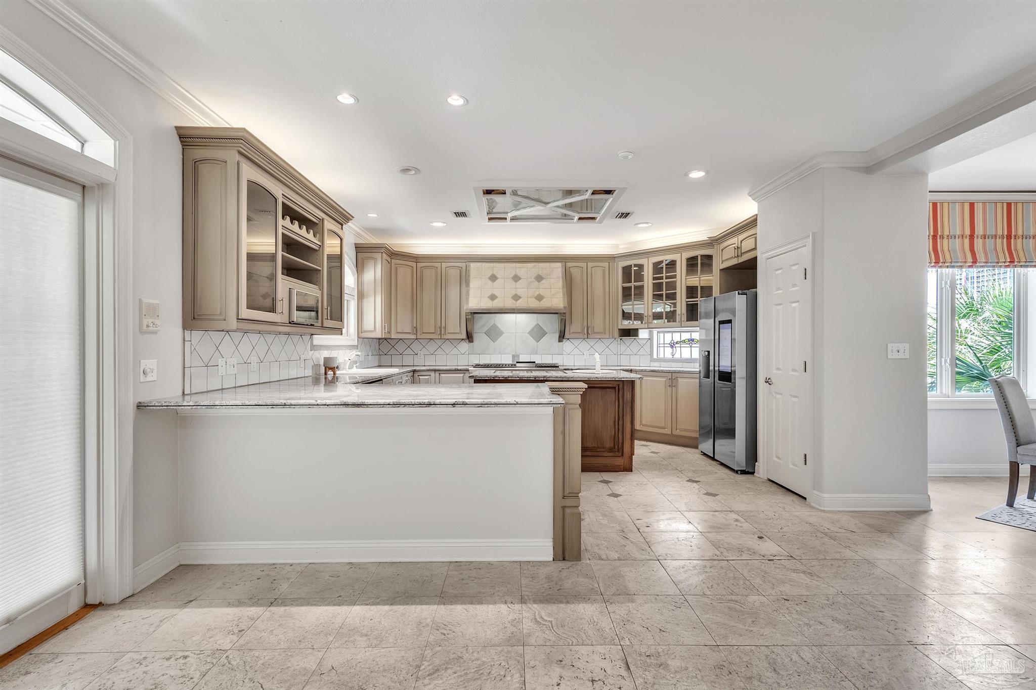12 Seashore Dr
