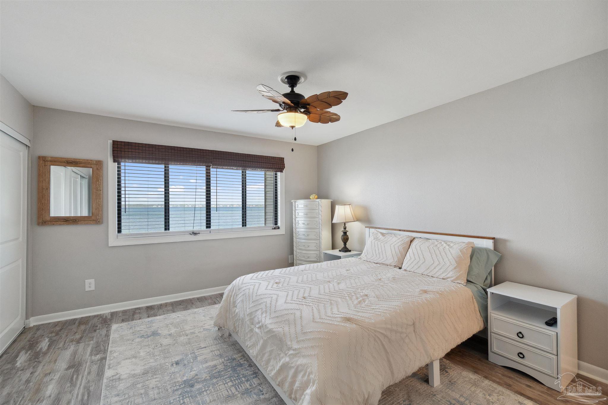 900 Ft Pickens Rd # 212