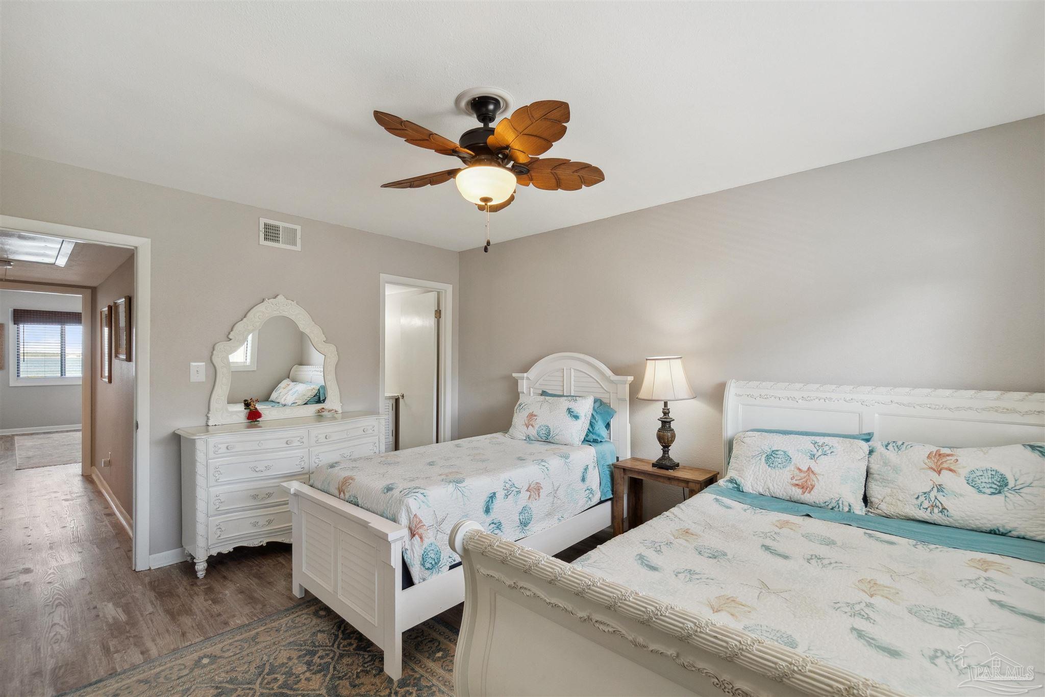 900 Ft Pickens Rd # 212