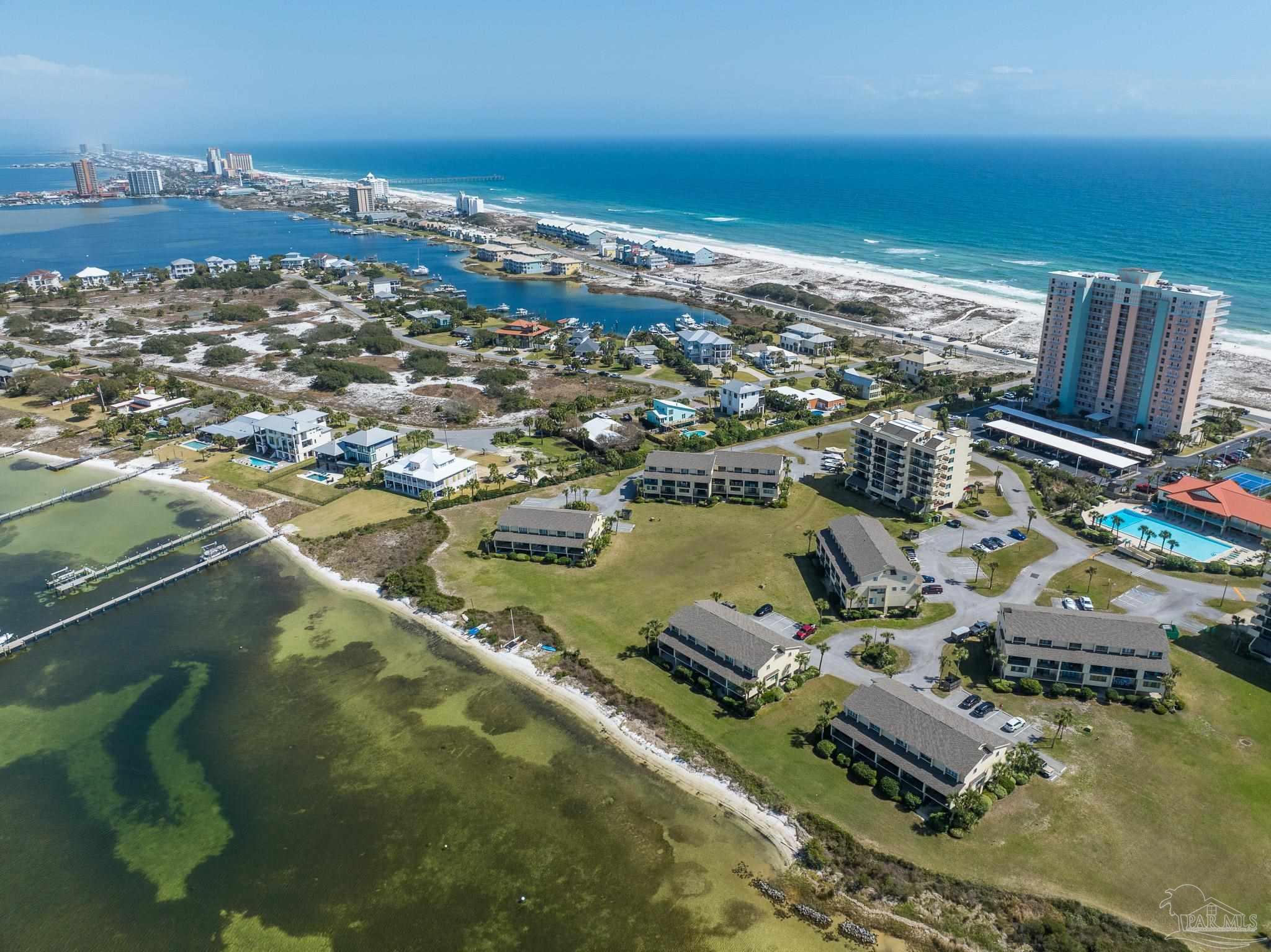 900 Ft Pickens Rd # 212