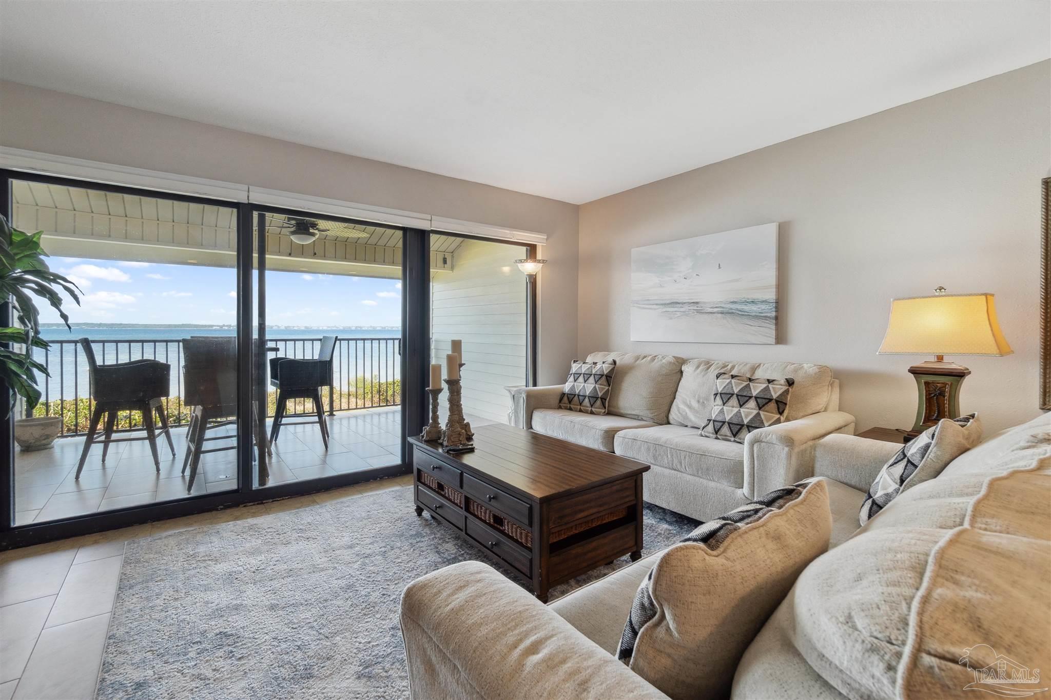900 Ft Pickens Rd # 212