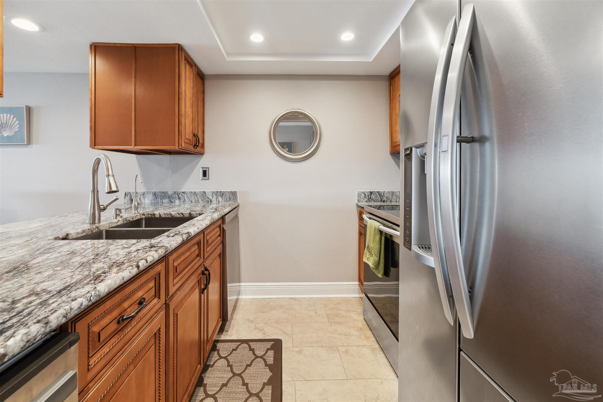 900 Ft Pickens Rd # 212